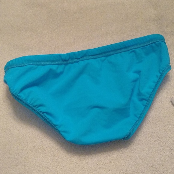 Modus Vivendi Swimsuit - Picture 4 of 6